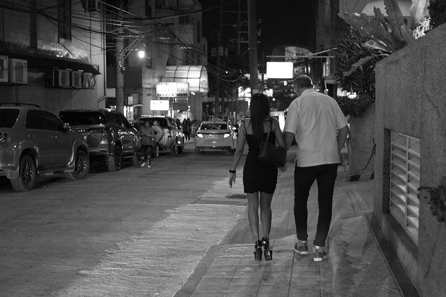 PICTURES: P. Burgos, Early Hours of a Red-Light District in Makati City