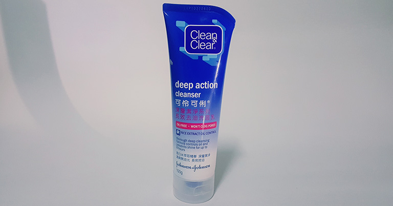 Facial Cleanser For My Sensitive Skin - Clean & Clear 'Deep Action Cleanser'